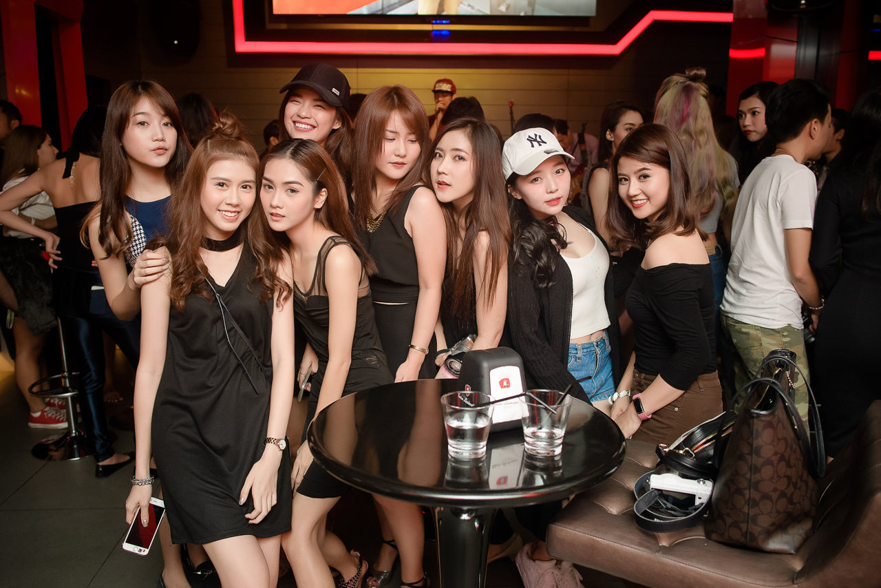 Thai Cute Girl Party at Tonino Lamborghini, Soi Ekamai Thai Cute Girl Party at Tonino Lamborghini, Soi Ekamai
